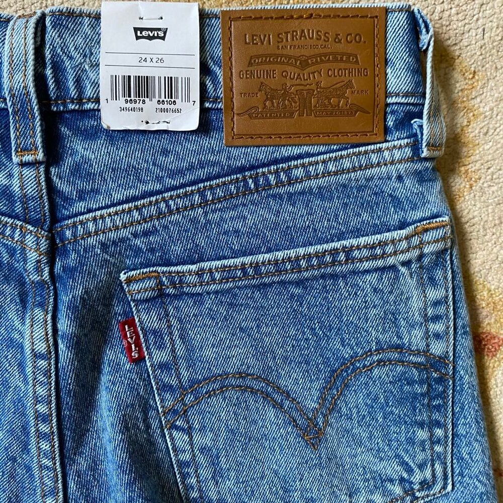 LEVI'S Wedgie Straight Women's Jeans (Size: 24x26) NWT - Picture 7 of 12